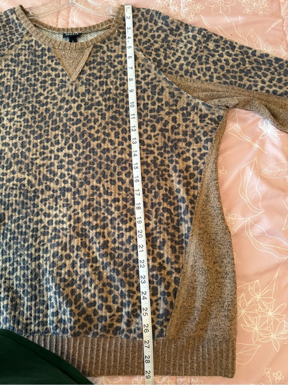 Torrid Brushed Waffle Knit Leopard
Raglan Sweatshirt, Size 2X, EUC - Picture 7 of 14